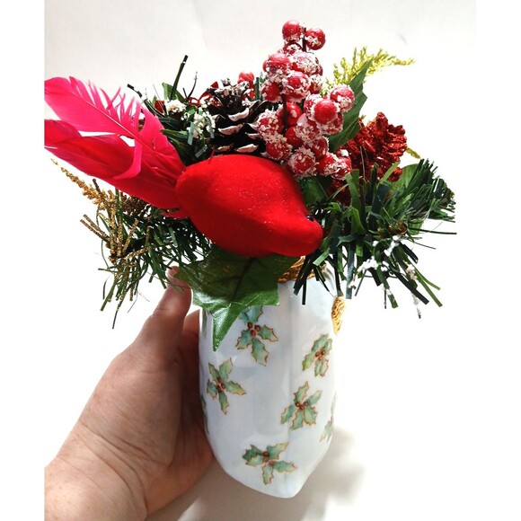 Christmas Holly Berry Vase Gold Tassel Decor Reds Greens Gold Floral Traditional - Picture 5 of 8